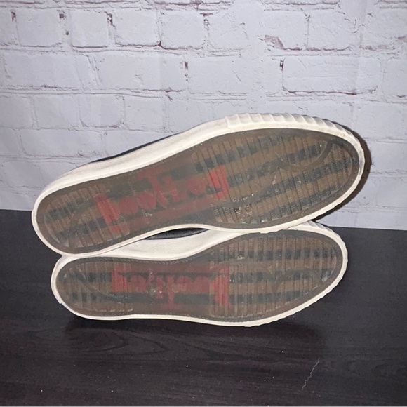 John Varvatos Bootleg Waxed
Canvas Laceless Slip-On
Sneakers men’s size‎ 7.5 - Picture 6 of 10